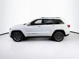 Thumbnail of 2022 Bright White Clearcoat Jeep Grand Cherokee