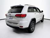 Thumbnail of 2022 Bright White Clearcoat Jeep Grand Cherokee