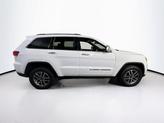 Thumbnail of 2022 Bright White Clearcoat Jeep Grand Cherokee