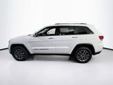 Thumbnail of 2022 Bright White Clearcoat Jeep Grand Cherokee