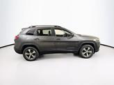 Thumbnail of 2022 Granite Crystal Metallic Clearcoat Jeep Cherokee