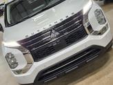 Thumbnail of 2022 White Mitsubishi Outlander