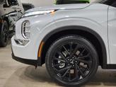 Thumbnail of 2022 White Mitsubishi Outlander