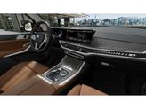 Thumbnail of 2026 Mineral White Metallic BMW X7