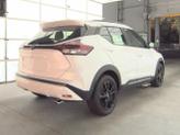 Thumbnail of 2021 Aspen White Tricoat Nissan Kicks