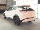 Thumbnail of 2021 Aspen White Tricoat Nissan Kicks