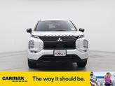 Thumbnail of 2023 White Mitsubishi Outlander