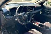Thumbnail of 2025 Aspen White Tricoat Nissan Kicks