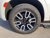 Thumbnail of 2024 White Frost Tricoat GMC Yukon