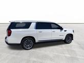 Thumbnail of 2023 White Frost Tricoat GMC Yukon XL
