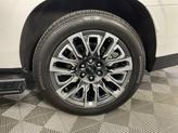 Thumbnail of 2023 White Frost Tricoat GMC Yukon XL