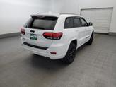 Thumbnail of 2018 Bright White Clearcoat Jeep Grand Cherokee
