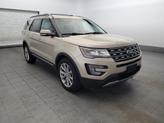 Thumbnail of 2017 White Gold Metallic Ford Explorer
