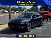 Photo of 2018 Night Blue Metallic Porsche Macan