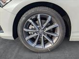Thumbnail of 2025 Platinum White Pearl Acura Integra