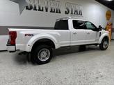 Thumbnail of 2018 White Platinum Metallic Tri-Coat Ford F-450