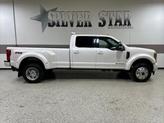 Thumbnail of 2018 White Platinum Metallic Tri-Coat Ford F-450