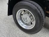 Thumbnail of 2018 White Platinum Metallic Tri-Coat Ford F-450