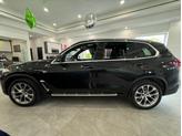 Thumbnail of 2024 Black Sapphire Metallic BMW X5