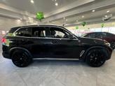 Thumbnail of 2021 Black Sapphire Metallic BMW X5