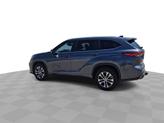 Thumbnail of 2023 Gray Metallic Toyota Highlander
