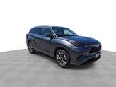 Thumbnail of 2023 Gray Metallic Toyota Highlander