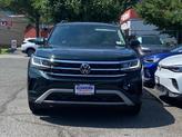 Thumbnail of 2022 Racing Green Volkswagen Atlas