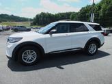 Thumbnail of 2025 Star White Metallic Tri-Coat Ford Explorer