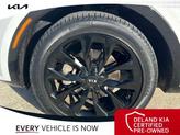 Thumbnail of 2021 Glacial White Pearl Kia Sorento