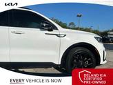 Thumbnail of 2021 Glacial White Pearl Kia Sorento
