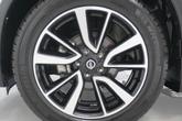 Thumbnail of 2019 Pearl White Tricoat Nissan Rogue