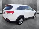 Thumbnail of 2018 Snow White Pearl Kia Sorento
