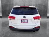 Thumbnail of 2018 Snow White Pearl Kia Sorento