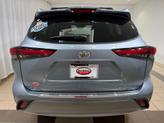 Thumbnail of 2023 Moon Dust Toyota Highlander