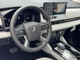 Thumbnail of 2025 Diamond White Mitsubishi Outlander