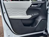 Thumbnail of 2025 Diamond White Mitsubishi Outlander