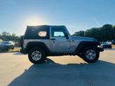 Thumbnail of 2016 Billet Silver Metallic Clearcoat Jeep Wrangler