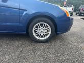 Thumbnail of 2009 Blue Ford Focus