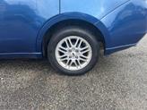Thumbnail of 2009 Blue Ford Focus