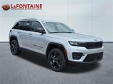 Thumbnail of 2025 Silver Zynith Jeep Grand Cherokee