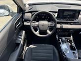 Thumbnail of 2025 Diamond White Mitsubishi Outlander