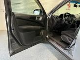 Thumbnail of 2016 Gun Metallic Nissan Pathfinder