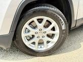 Thumbnail of 2017 Granite Crystal Metallic Clearcoat Jeep Cherokee