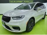 Thumbnail of 2021 White Chrysler Pacifica