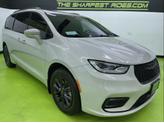 Thumbnail of 2021 White Chrysler Pacifica