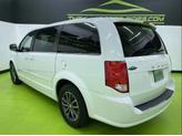 Thumbnail of 2017 White Dodge Grand Caravan