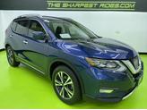 Thumbnail of 2017 Blue Nissan Rogue