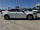 Thumbnail of 2025 Glacier White Nissan Altima