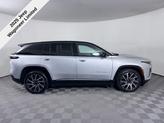 Thumbnail of 2025 Silver Zynith Clearcoat Jeep Wagoneer S
