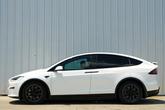 Thumbnail of 2022 Pearl White Multi-Coat Tesla Model X